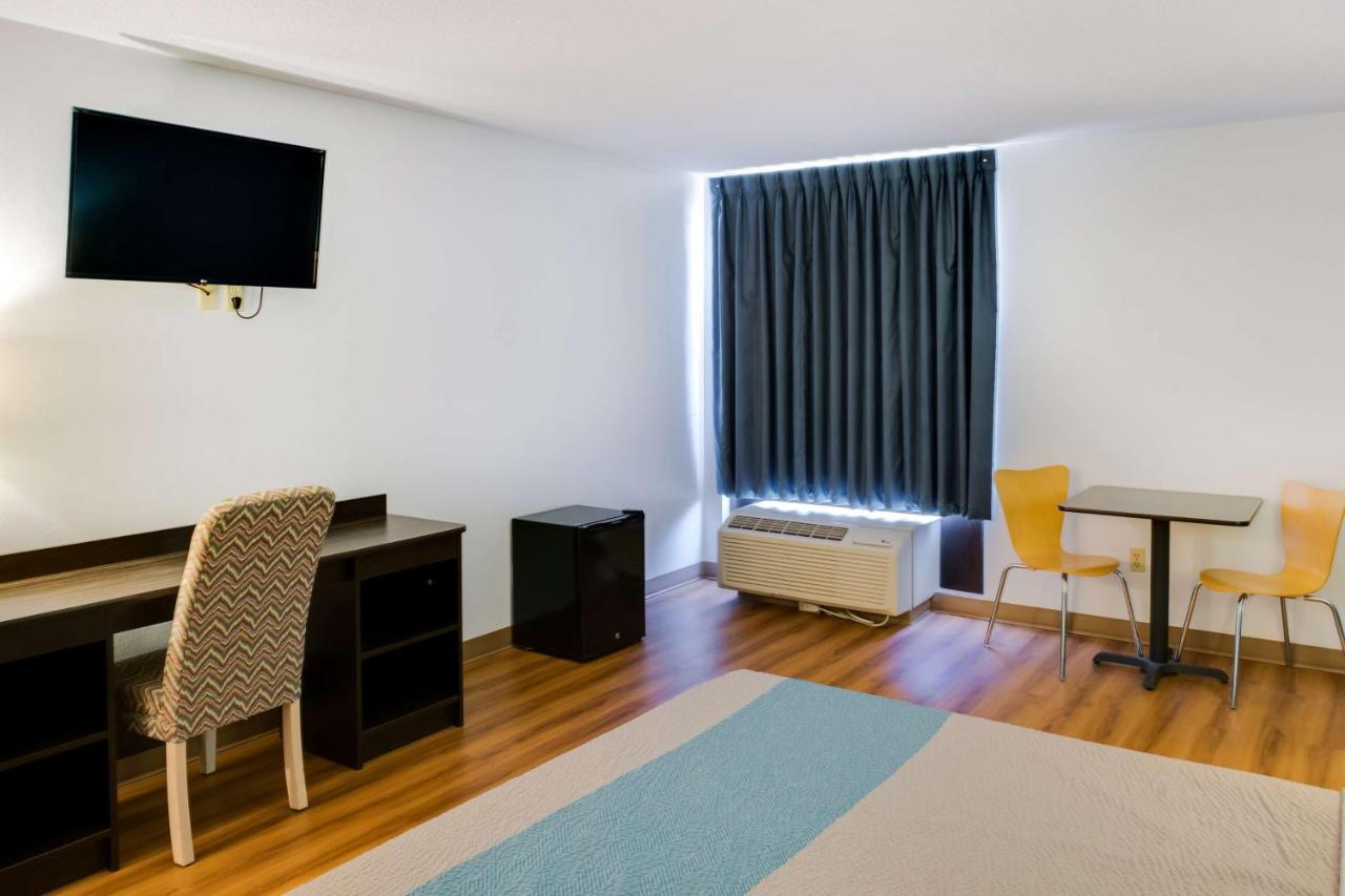 Motel 6-Richmond, In Bagian luar foto