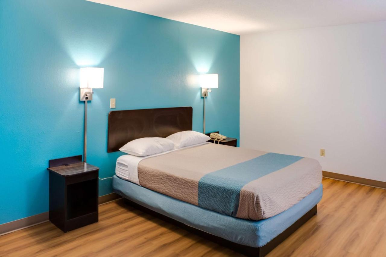 Motel 6-Richmond, In Bagian luar foto